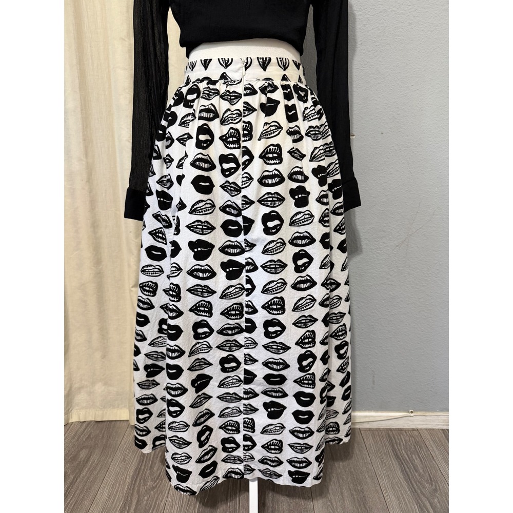 Novelty Maxi Skirt Size 2 Lips Print Black White High Waist Statement Korea Made - Picture 14 of 16
